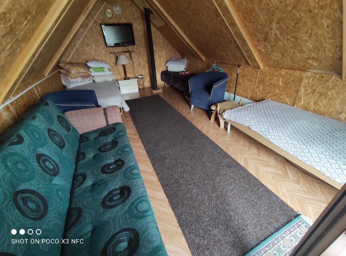 Zalioji Villa Paduyelis Exteriör bild