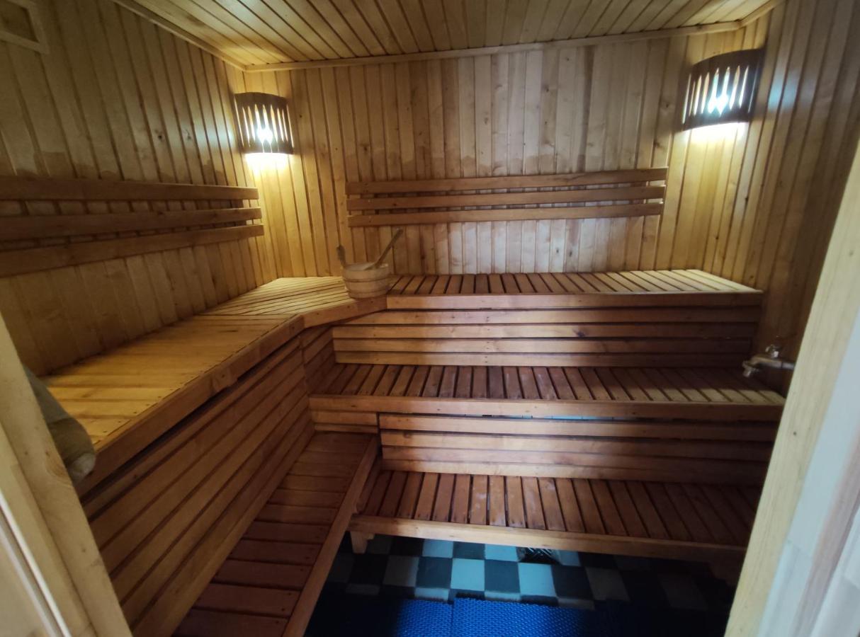 Zalioji Villa Paduyelis Exteriör bild